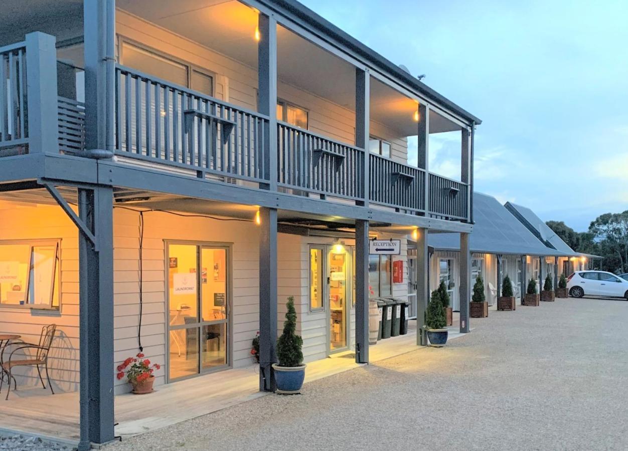 Collingwood Park Motel Exteriör bild